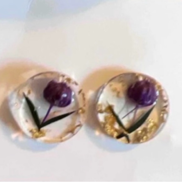 “Purple Baby Rose Buds” Tiny Pressed Preserved Dried Flower Gold Flake Earrings - Picture 7 of 7